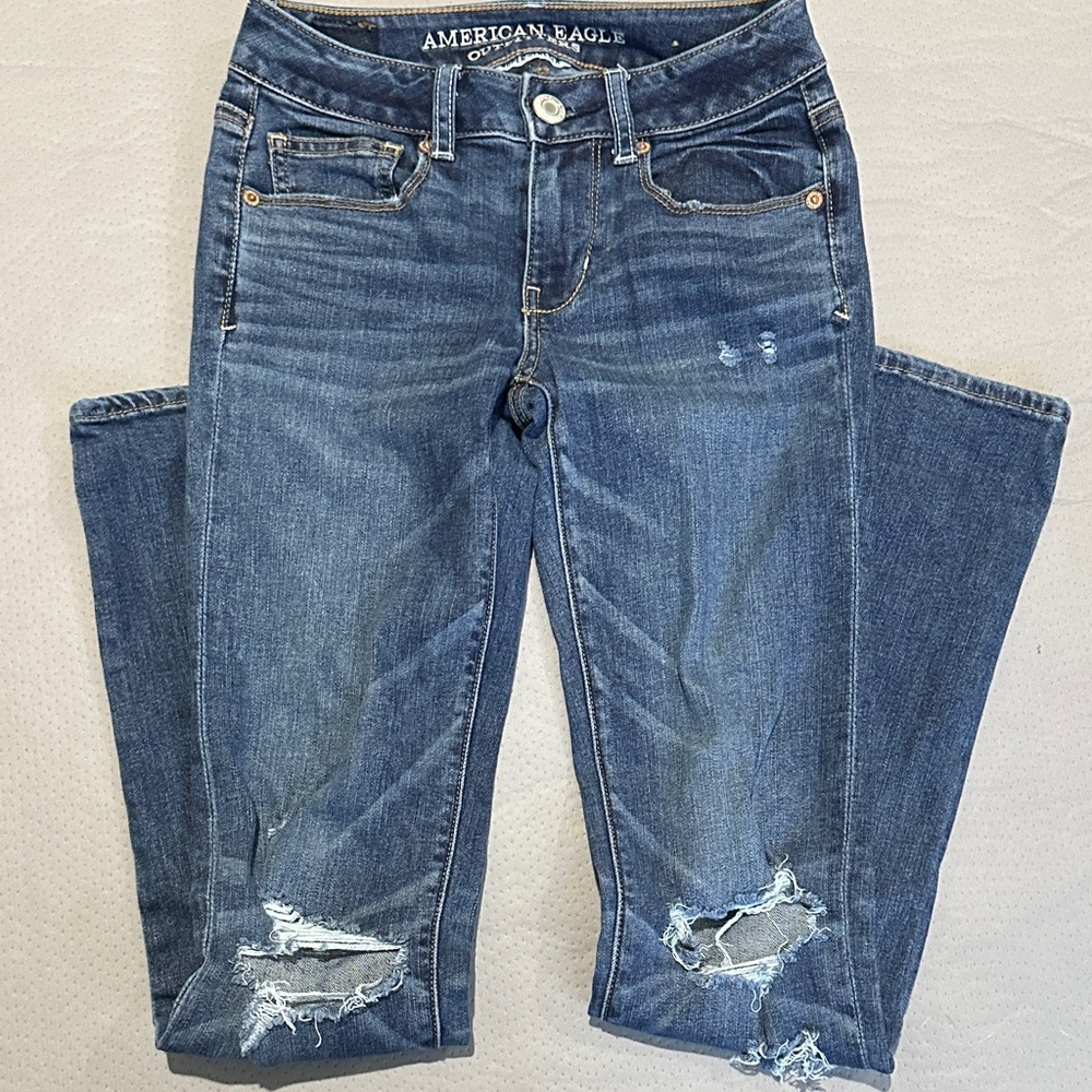 American Eagle Outfitters Women's Dark Blue Ripped Skinny Jeans